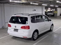 Volkswagen GOLF TOURAN лот № 676 оценка 3.5  с аукциона в Японии 1