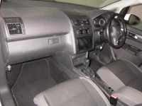 Volkswagen GOLF TOURAN лот № 676 оценка 3.5  с аукциона в Японии 2