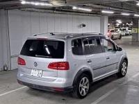 Volkswagen GOLF TOURAN лот № 684 оценка 4  с аукциона в Японии 1