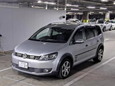 Volkswagen GOLF TOURAN