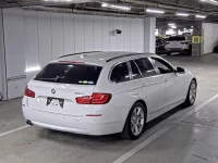 BMW 5-Series лот № 813 оценка 4.5  с аукциона в Японии 1