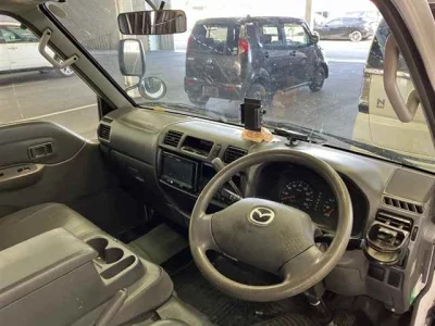 Mazda BONGO VAN  с аукциона в Японии