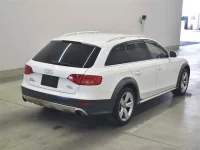 Audi A4 лот № 25038 оценка 3.5  с аукциона в Японии 4