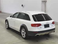 Audi A4 лот № 25038 оценка 3.5  с аукциона в Японии 1