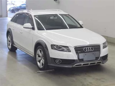 Audi A4  с аукциона в Японии