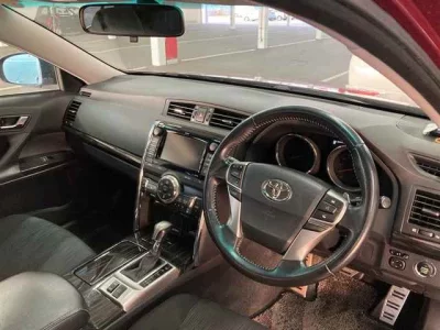 Toyota MARK X  с аукциона в Японии