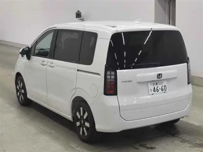 Honda FREED  с аукциона в Японии