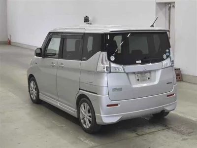 Mitsubishi DELICA D2