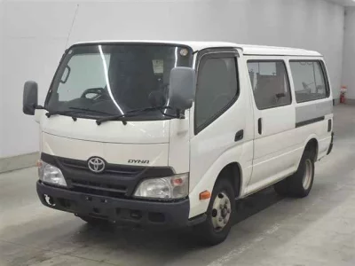 Toyota DYNA  с аукциона в Японии