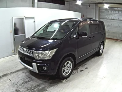 Mitsubishi DELICA D5