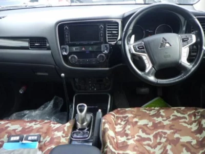 Mitsubishi OUTLANDER PHEV