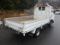 Toyota HIACE TRUCK лот № 1830 оценка 3.5  с аукциона в Японии 4