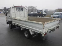 Toyota HIACE TRUCK лот № 1830 оценка 3.5  с аукциона в Японии 1
