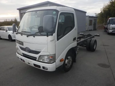 Toyota DYNA  с аукциона в Японии