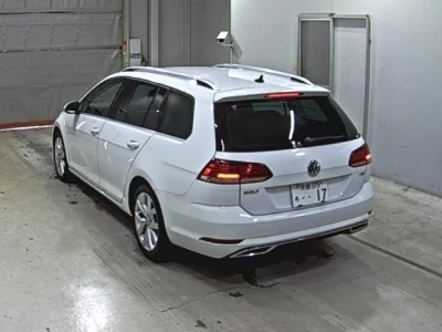 Volkswagen GOLF VARIANT