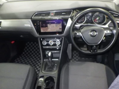 Volkswagen GOLF TOURAN  с аукциона в Японии