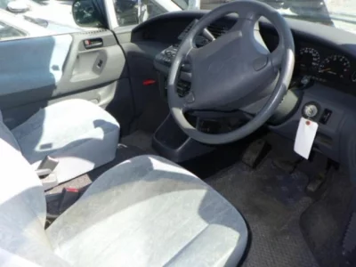 Toyota ESTIMA  с аукциона в Японии