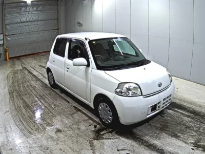 Daihatsu Esse
