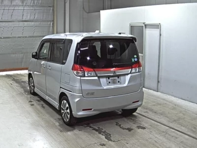 Mitsubishi DELICA D2
