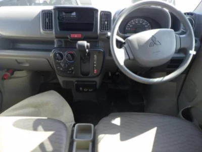 Mitsubishi MINICAB VAN