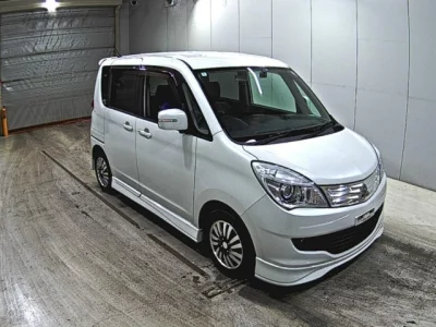 Mitsubishi DELICA D2