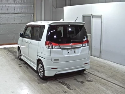Mitsubishi DELICA D2