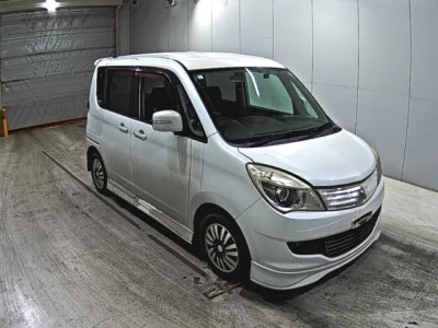 Mitsubishi DELICA D2