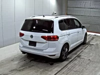 Volkswagen GOLF TOURAN лот № 4285 оценка 3.5  с аукциона в Японии 4