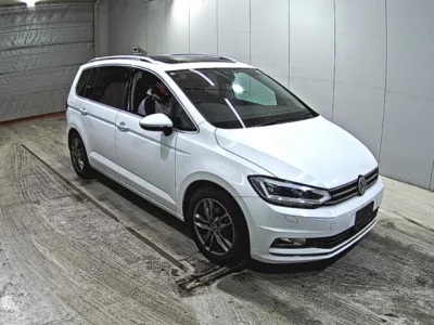 Volkswagen GOLF TOURAN  с аукциона в Японии