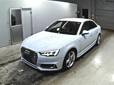 Audi A4  с аукциона в Японии