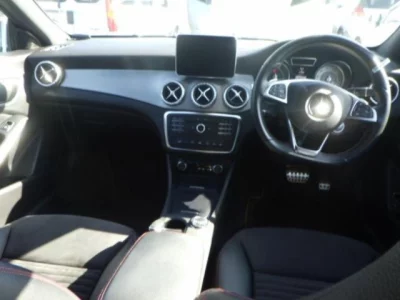 Mercedes-Benz CLA CLASS