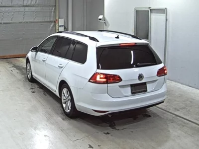 Volkswagen GOLF VARIANT
