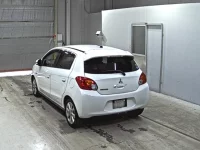 Mitsubishi MIRAGE лот № 9288 оценка 4  с аукциона в Японии 1
