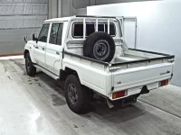 Toyota LAND CRUISER лот № 3196 оценка 4  с аукциона в Японии 1