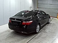 Lexus LS лот № 9042 оценка 3.5  с аукциона в Японии 4