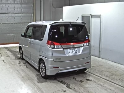 Mitsubishi DELICA D2