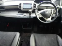 Honda FREED лот № 2208 оценка 4  с аукциона в Японии 2