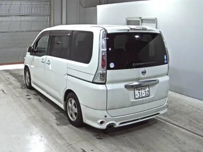 Nissan SERENA  с аукциона в Японии