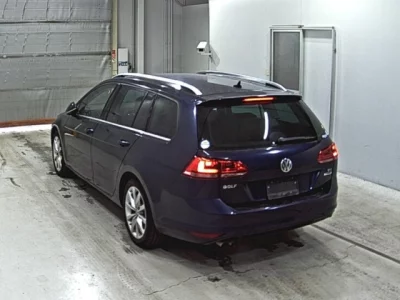 Volkswagen GOLF VARIANT
