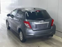 Toyota VITZ лот № 3006 оценка 3.5  с аукциона в Японии 1