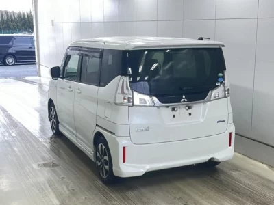 Mitsubishi DELICA D2