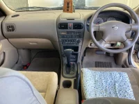 Nissan SUNNY лот № 2029 оценка 3  с аукциона в Японии 3