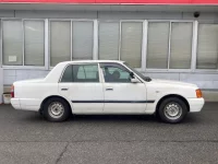 Toyota CROWN COMFORT лот № 3045 оценка R  с аукциона в Японии 2