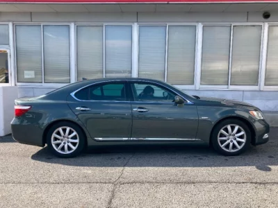 Lexus LS