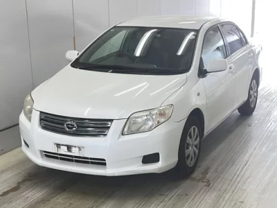 Toyota COROLLA AXIO  с аукциона в Японии
