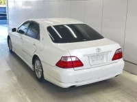 Toyota CROWN лот № 3069 оценка 3.5  с аукциона в Японии 1