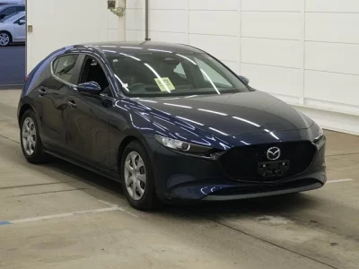 Mazda MAZDA3  с аукциона в Японии