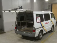 Mazda BONGO VAN лот № 2608 оценка 3  с аукциона в Японии 4