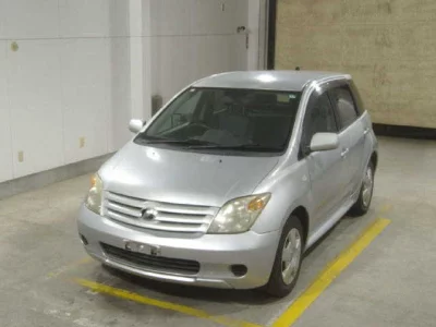 Toyota IST