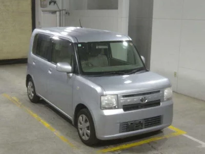 Toyota PIXIS SPACE  с аукциона в Японии